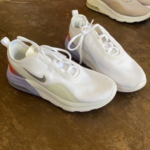 Nike women’s size 8